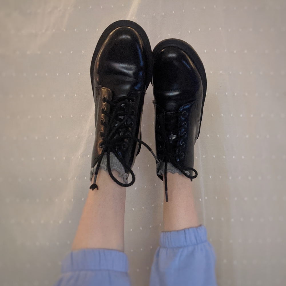 Dr. Martens Emmeline